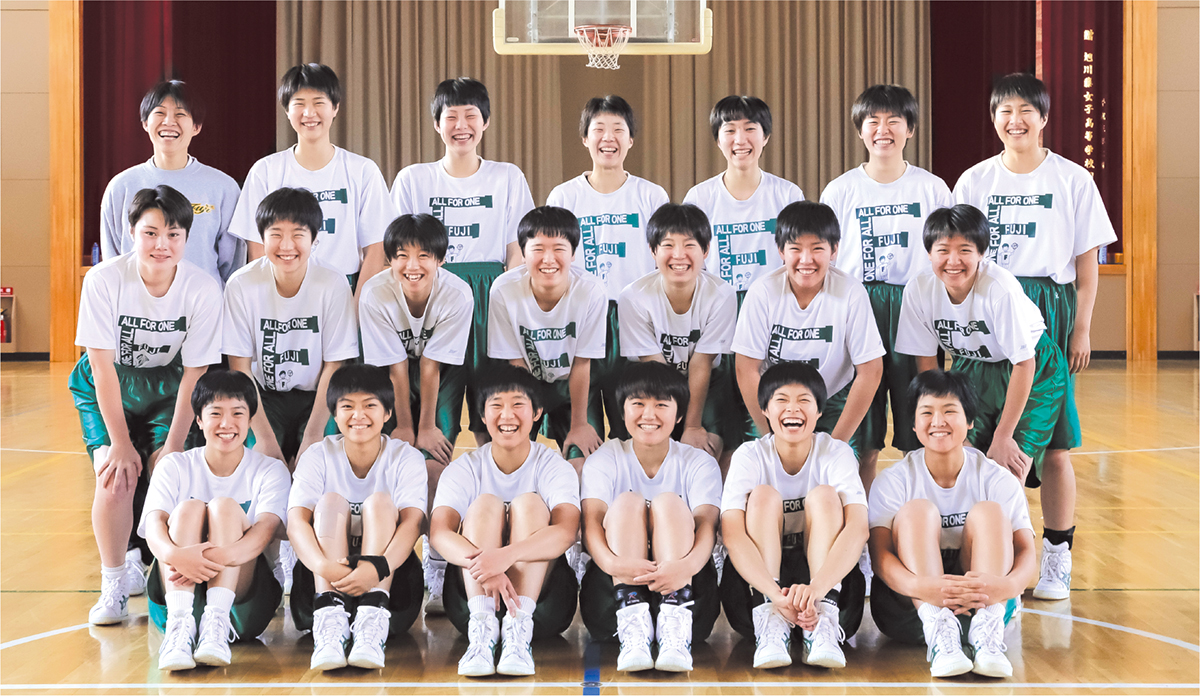 Vol 64 さらなる高みへ ボールをつないで 旭川藤女子高校 バスケットボール部 北海道新聞 旭川支社 ななかまど